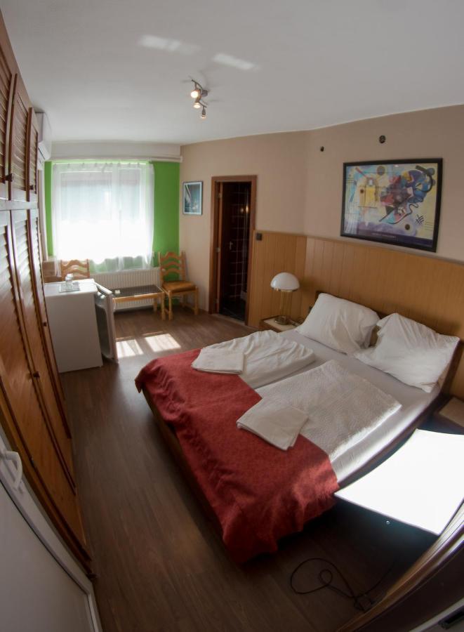 Mueller'S 1 Apartment Сиофок Екстериор снимка